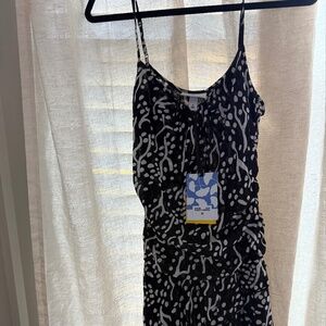 Diane von Furstenberg Super Light Dress – Size M – NWT